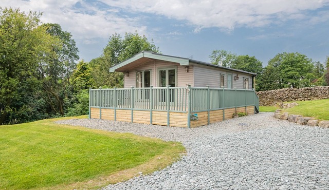 Copse Lodge - a holiday lodge that sleeps 2 with an en-suite