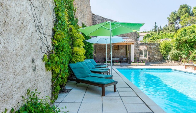 Coquelicot-Luxury accommodation with heated pool & A/C in former vigneron estate