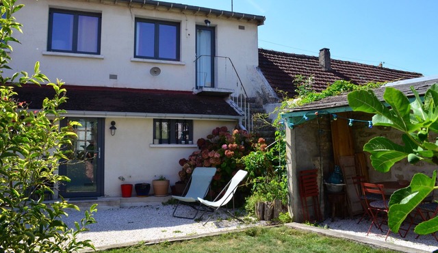 Coquelicot's House By Les Maisons de Camille