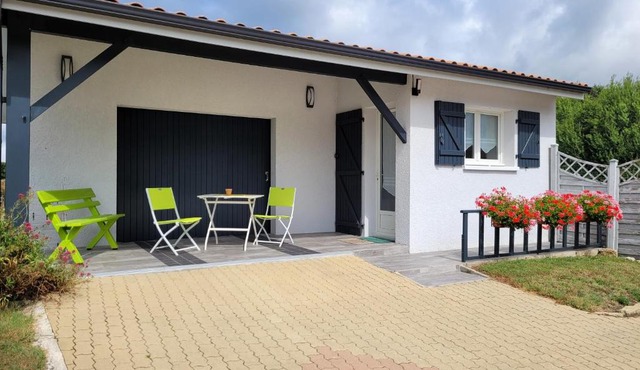 Coquet studio en Médoc, Jacuzzi et climatisation
