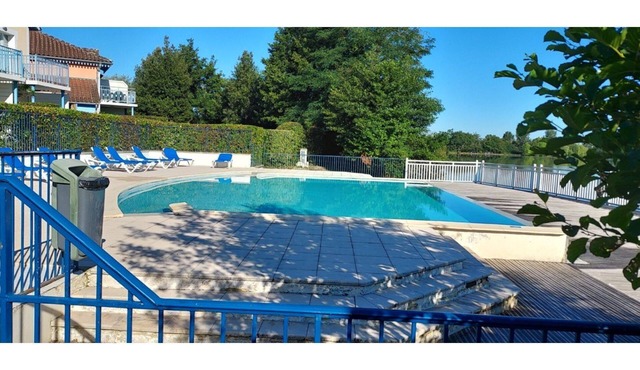 Coquet type 2 Marciac on the lakefront in the heart of nature