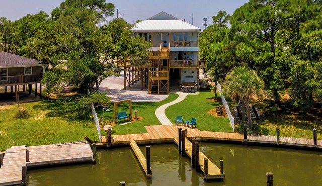 Coral Bay 3 Luxury Villa on Indian Bay with Boat Dock