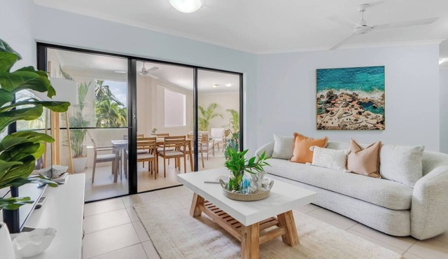 Coral Poolside Resort Living by Cairns Esplanade