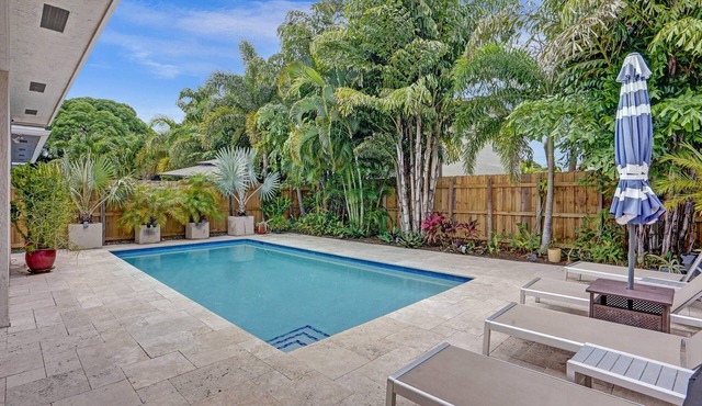 Coral Reef Villa 🌴 Private Heated Pool, Grill, Private Patio | 1.9 mi to Beach 🏖️