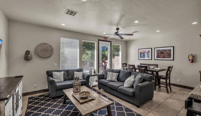 Coral Ridge by Cloud Dream Homes - 3 Bedroom Home with Pool, Hot Tub and EV Charging