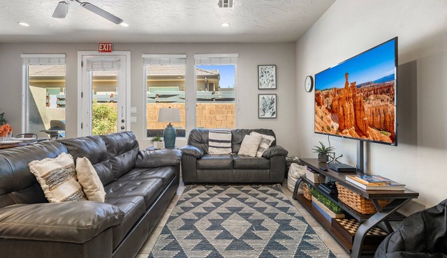 Coral Ridge Resort 4213, Near Coral Ridge Golf Course, Fishing Pond, and Community Pool, SLP 12