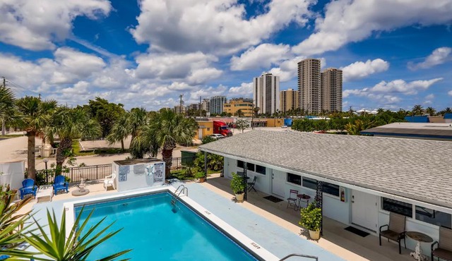 !Coral Sands 1 Bedroom Stunner!