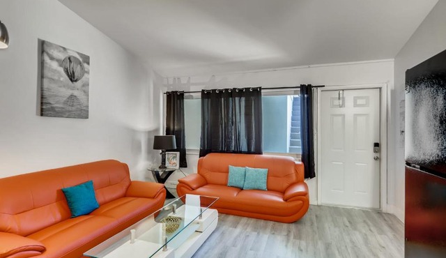 Coral Sands 1br/1ba Close 2 Beach!