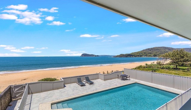 Coral Sea by HolidayCo.