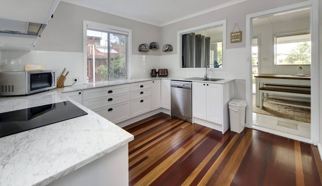 Coral Shutters - 10 Rudder Street, SWR