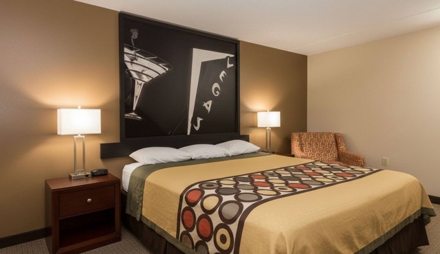 Coratel Inn and Suites By Jasper Wichita North -Deluxe 1 King Bed NS