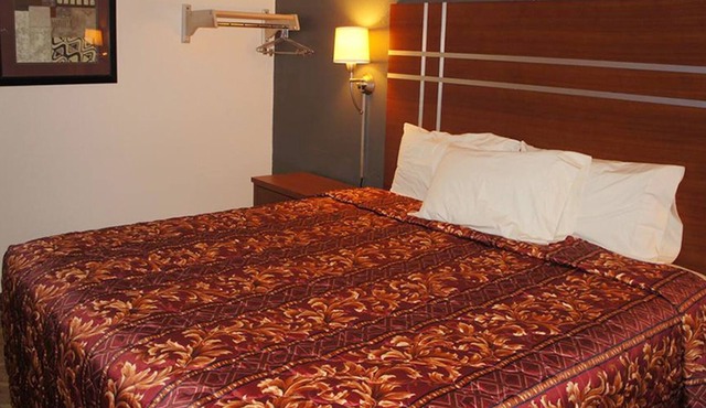 Coratel Inn & Suites By Jasper Waite Park - Comfort 1 King Bed Non-Smoking