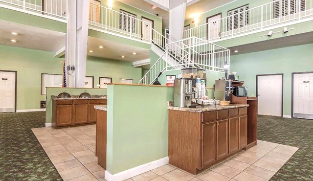 Coratel Inn & Suites By Jasper McCook