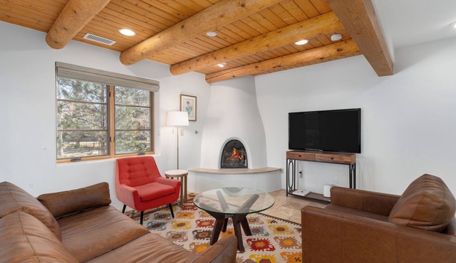 Corazon Condo Unit 2, 2 Bed/2 Bath, Luxury Style Condo