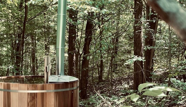 Cordell Cove GLAMPING with PRIVATE HOT TUB!
