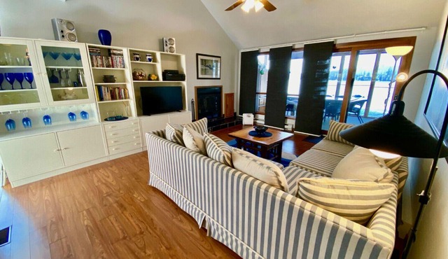 Cordova Lake House