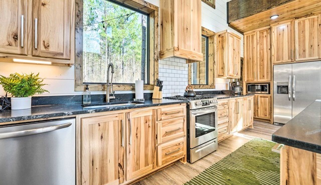 Corey Kent s Cabin Country Charm Family Fun Hot Tub Oasis