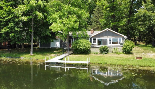 Corey Lake, High speed internet, Dock, Deck, Skiing, Fishing. Apple Picking
