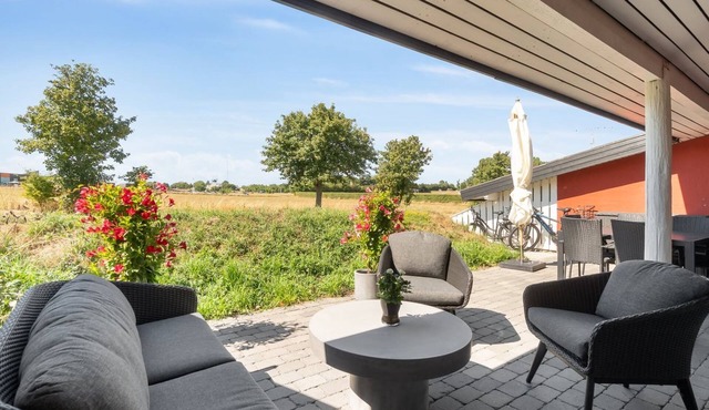 "Cornelia" - 6km from the sea by Interhome