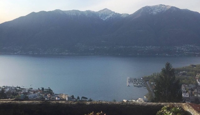 Corner apartment on the 3rd floor for 1-4 persons.