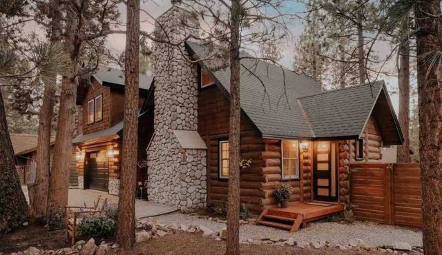 Corner Cabin AC Spa Game room Dog Friendly