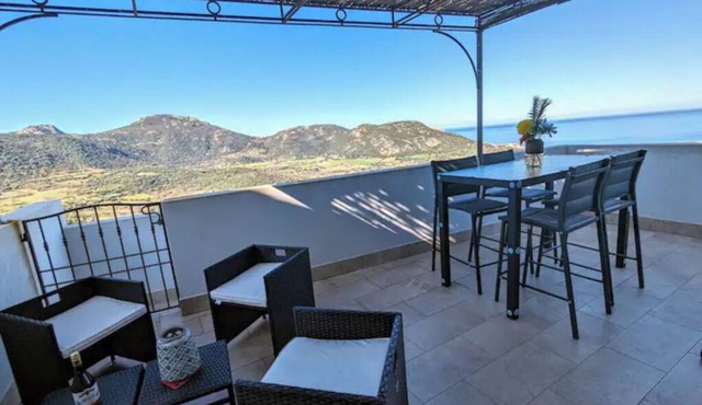 Corner of paradise between sea and mountains with sublime sea view (Ile-Rousse Calvi)