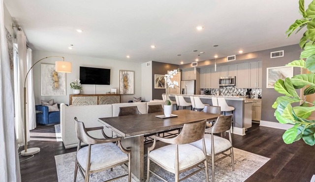 Corner Penthouse+Large Private Terrace+Sleeper Sofa