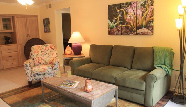 Corner Unit With Two Patios - walking distance to Old Town.