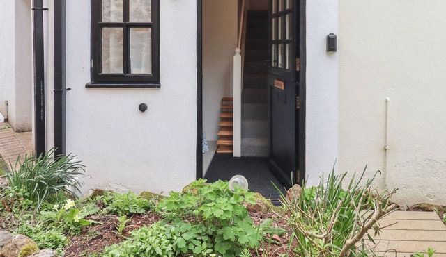 CORNERSIDE, pet friendly in Stokeinteignhead