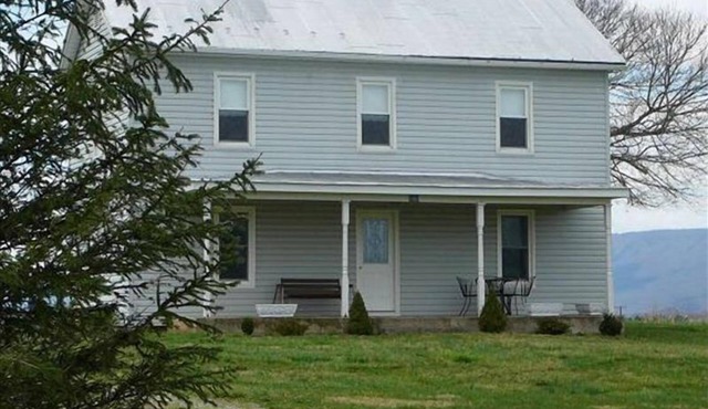 Cornfield Inn -Spectacular Mountain Views in Shenandoah Valley