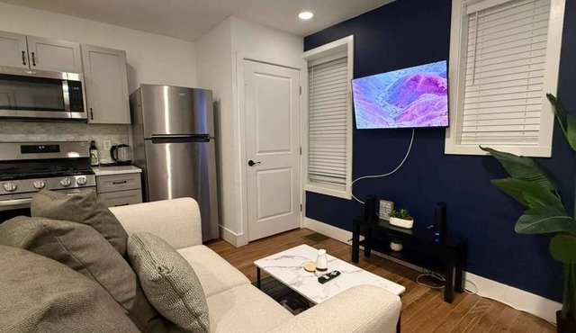 Cornhill Apt w FreeParking Kitchen W+D.