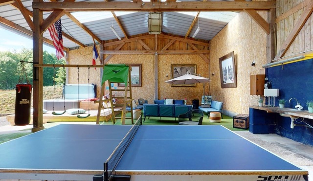Cornillières Maisonnettes 35 pers : unusual housing,jacuzzi games