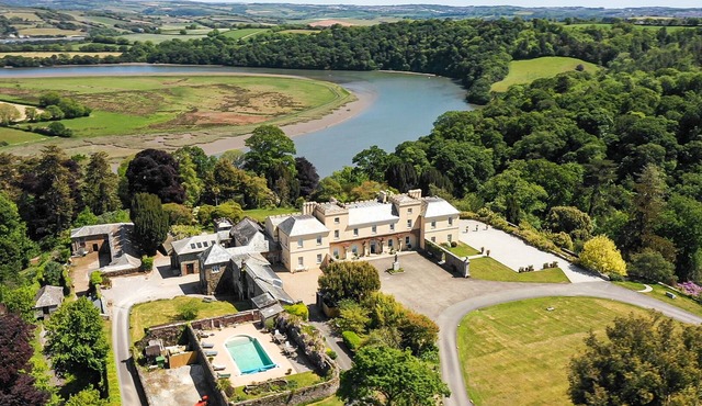 Cornish Castle on the Devon & Cornwall border overlooking the River Tamar.