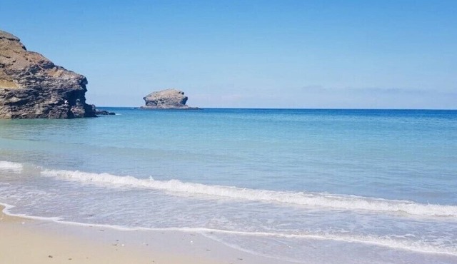 Cornish cottage 100m to the beach. (Portreath north coast near st ives)