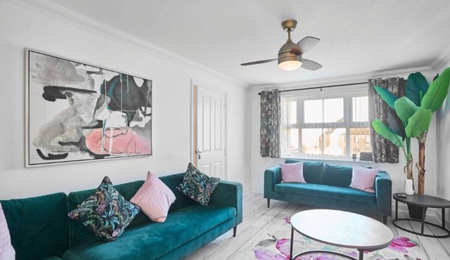 Cornish Haven -Spacious 4 Bed House by Launceston