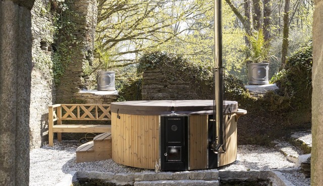 Cornish Manor House set in 25 acres of Formal Gardens