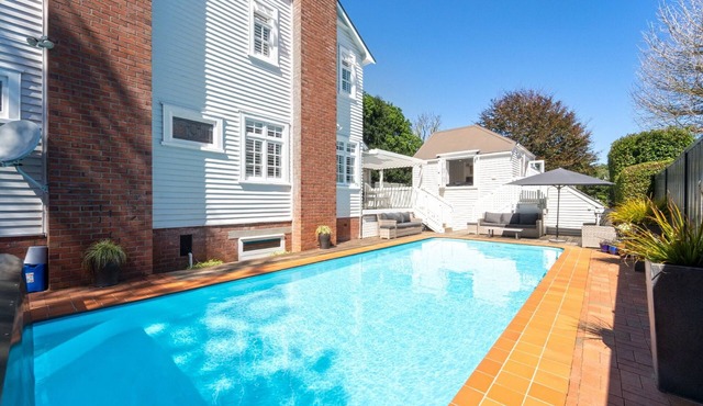 Cornwall Park Luxe Retreat | Pool | Gym | Cinema