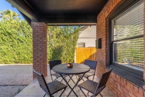 Coronado Casa Roosevelt Row Papago Dog Friendly