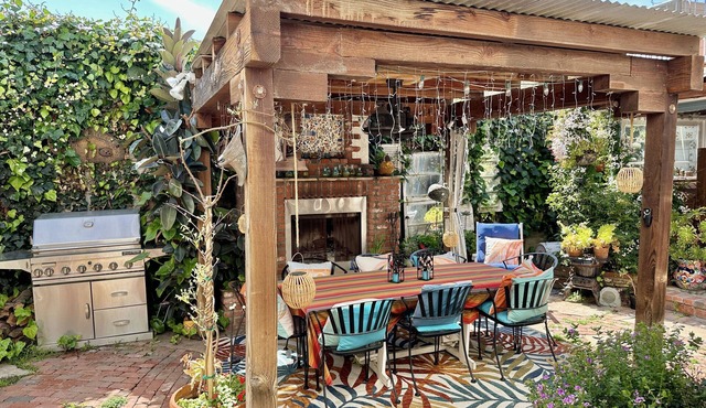 Coronado Mediteranean Oasis steps from Golf Course and Tennis Club!