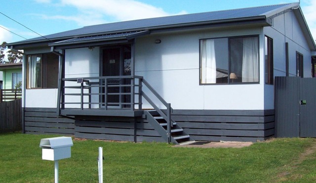 Coronet Bay Cottage Hideaway