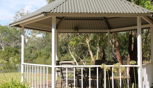 Corowa Riverdeck - Waterfront