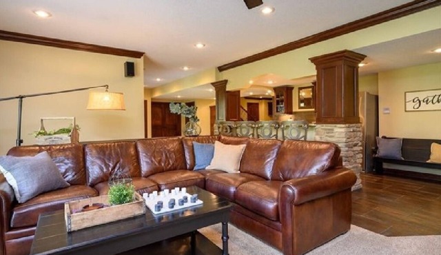 Corporate Executive Home King Beds Strong Wi-Fi