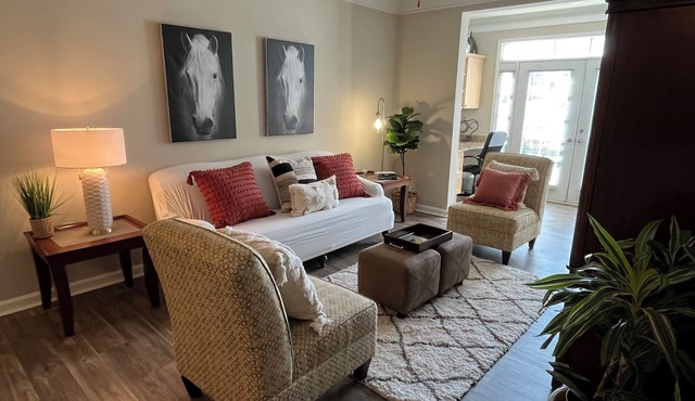 Corporate Fully Furnished 2 br/2ba Apt with sunroom in Alpharetta