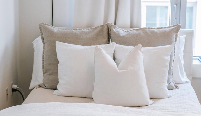 Corporate housing with everything 2bdr 2bath walk in closets both rooms