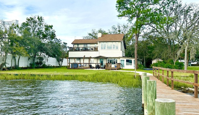 CORPORATE RENT⚓️LARGE DESIGNER COASTAL HOME DOCK,DOLPHINS,fishing,crab🐚PETS w fee