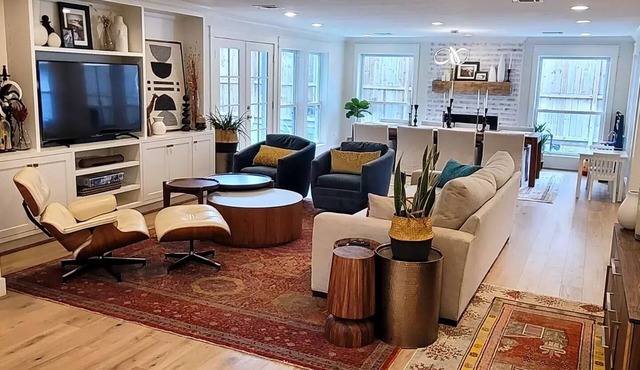 Corporate rental, great for families in Energy Corridor.
