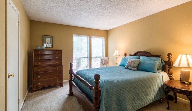 Corporate style rental 30 day minimum