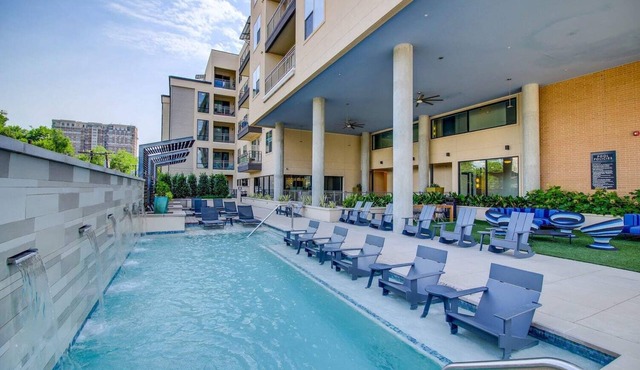 Corporate Suites at Knox Henderson Dallas