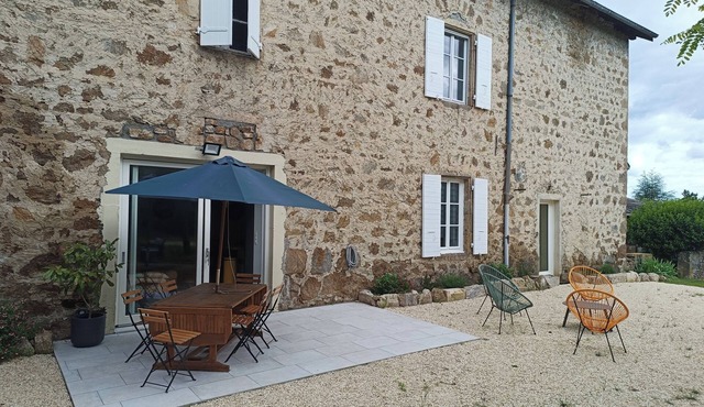 Corps de Ferme Rénovée XIX Dans un Parc de 2ha Ardèche Verte ,2 Chambres 4 Pers