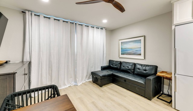 Corpus Christi 'Surfside Suite' w/Beach Access!